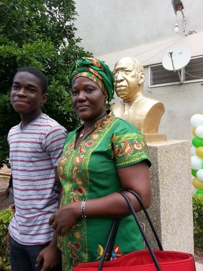 David's bust at Zamse School